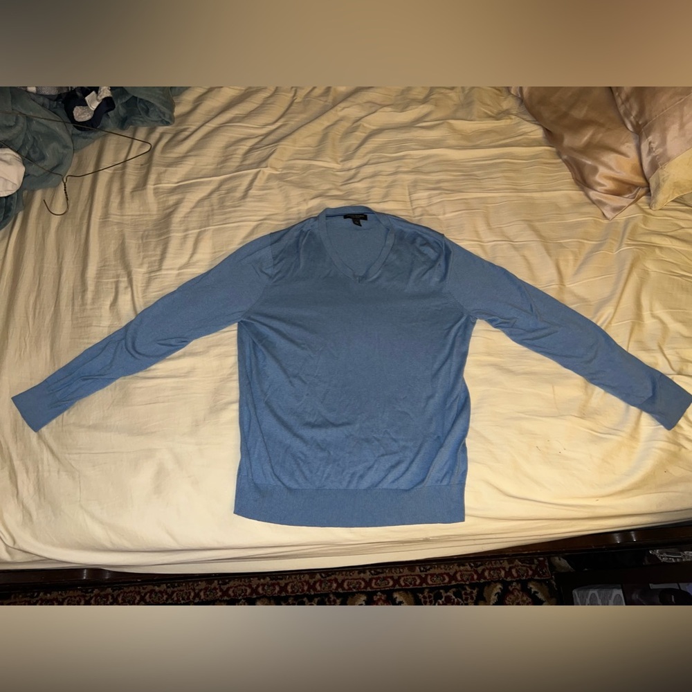 Banana Republic V neck sweater